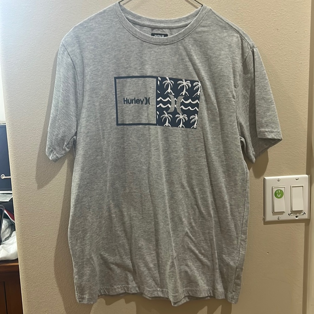 Hurley men’s shirt
